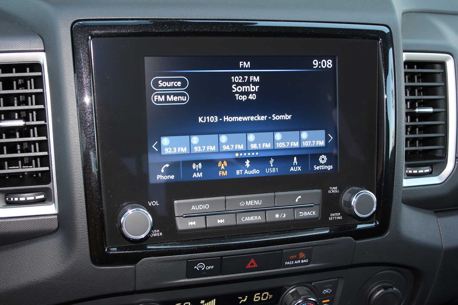 2023 Nissan Frontier SV