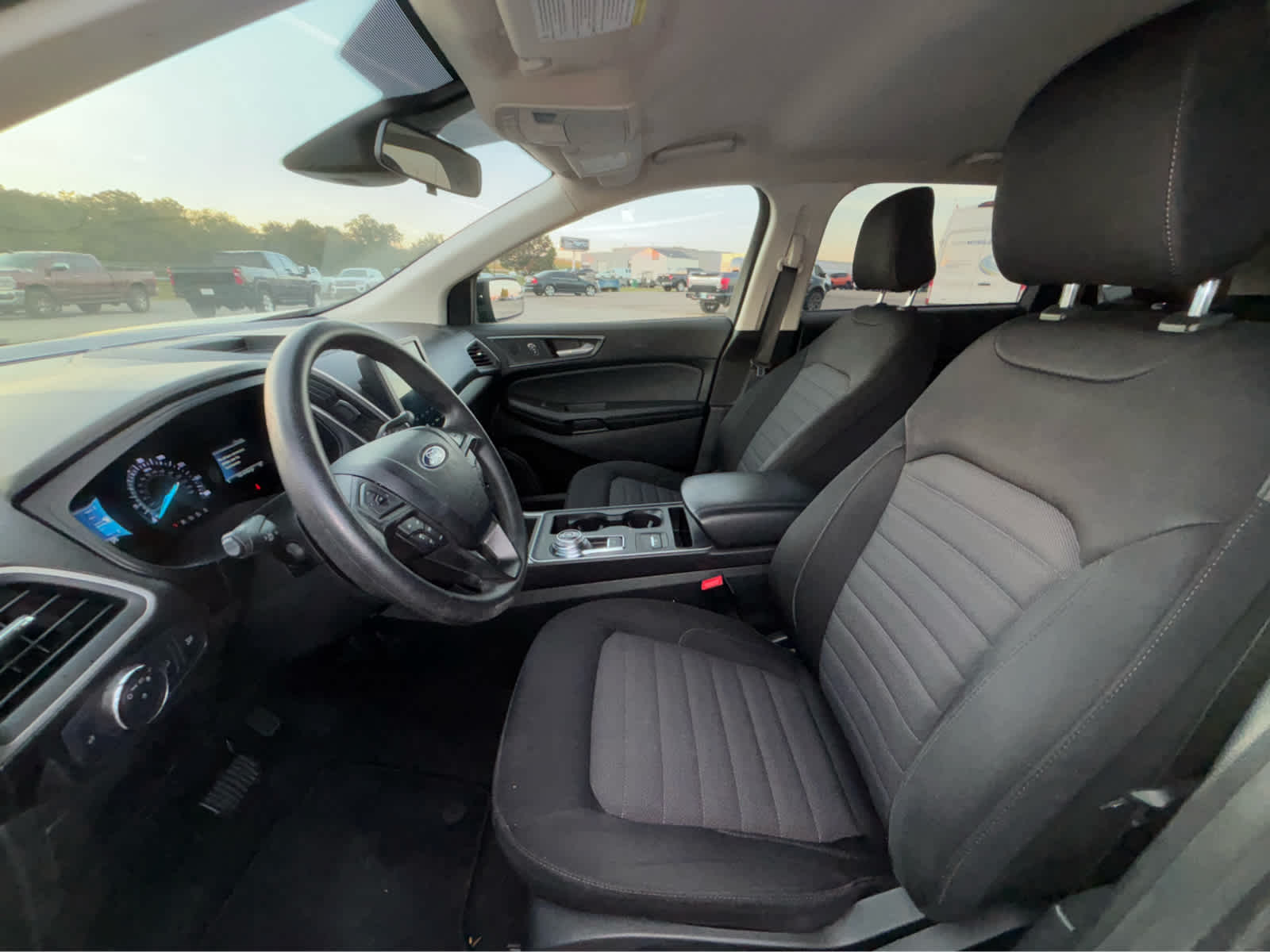 2022 Ford Edge SE