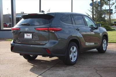 2023 Toyota Highlander LE