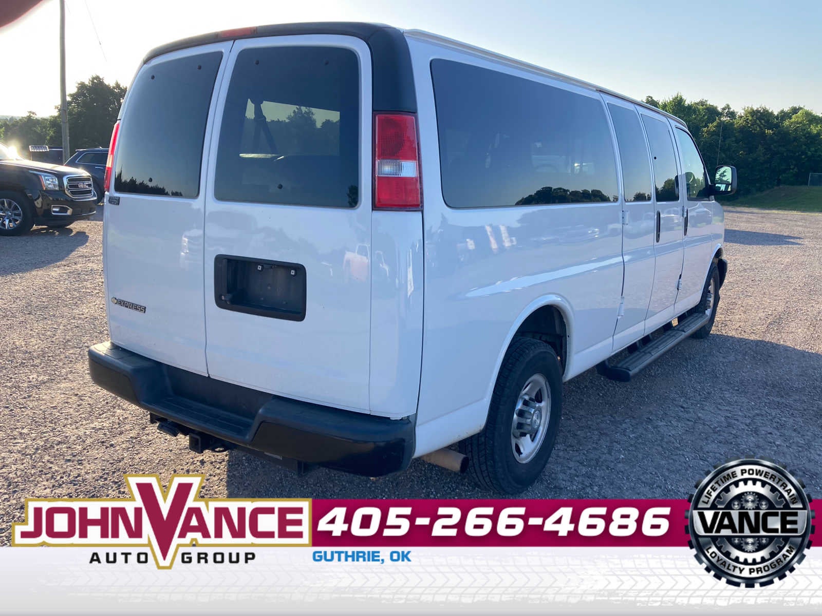 2019 Chevrolet Express Passenger 3500 LS
