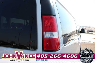 2024 Chevrolet Express Passenger 3500 1LT