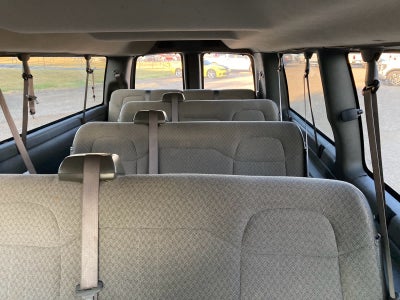 2025 Chevrolet Express Passenger 1LT