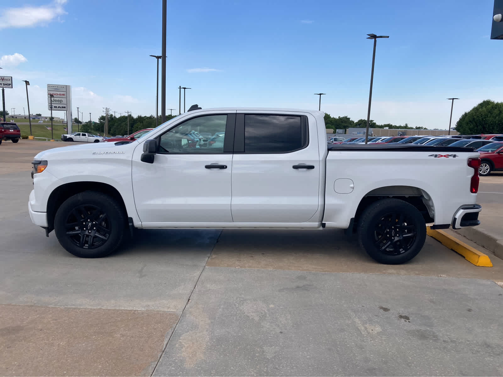 2023 Chevrolet Silverado 1500 Custom