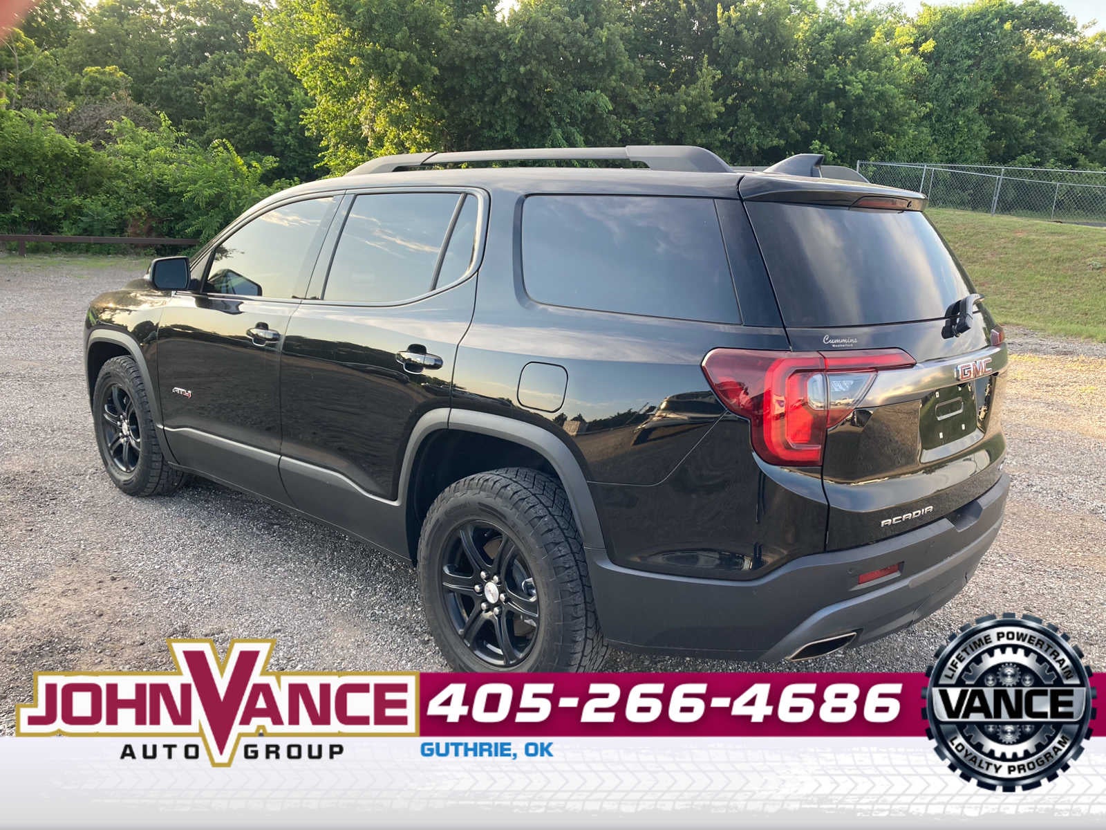 2023 GMC Acadia AT4