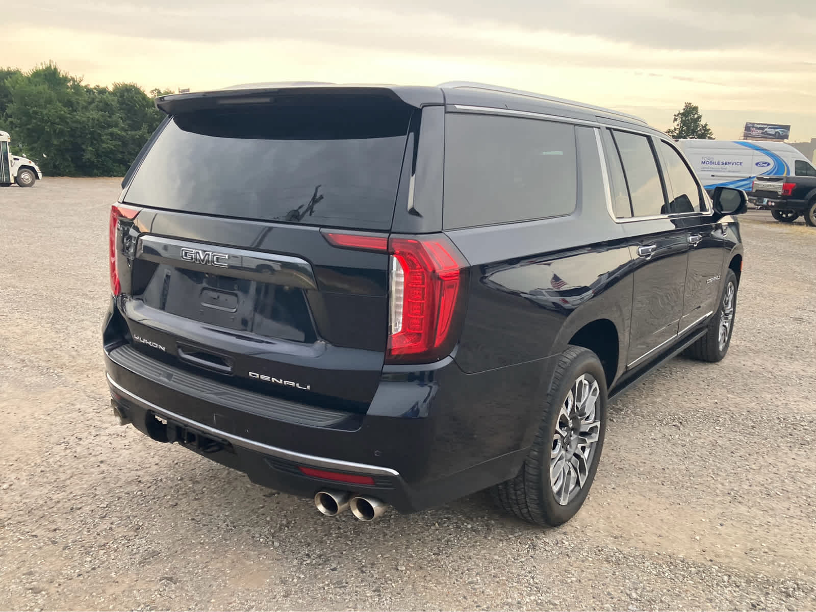 2023 GMC Yukon XL Denali Ultimate