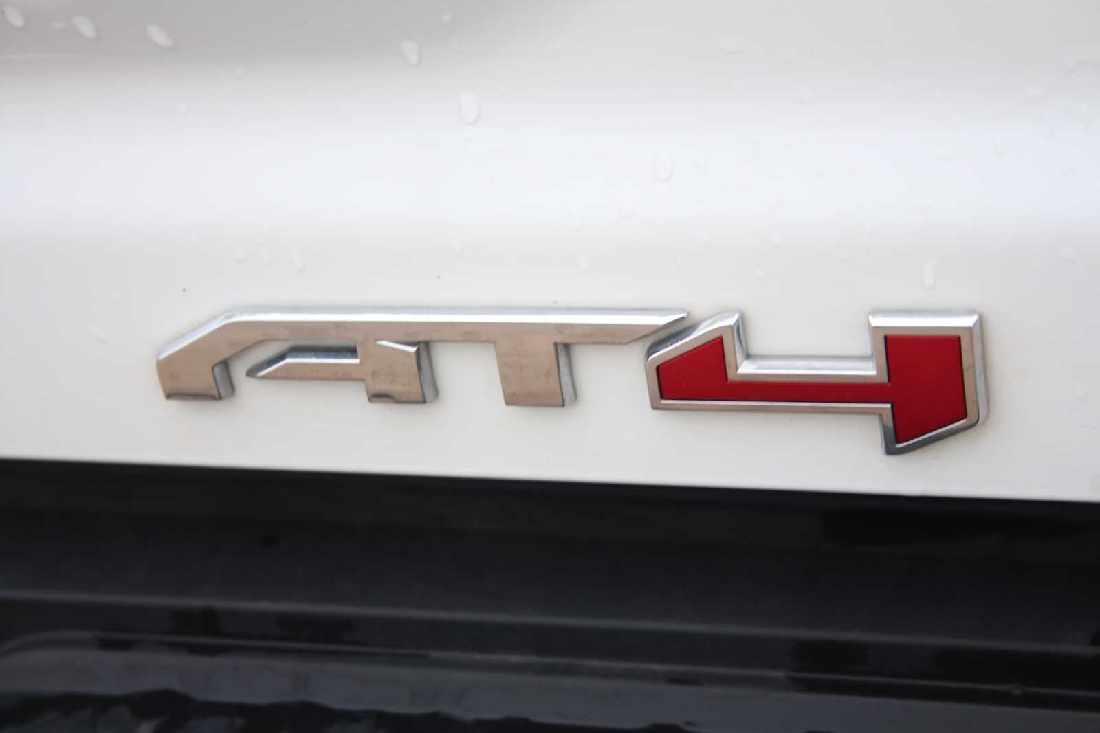 2025 GMC Canyon AT4