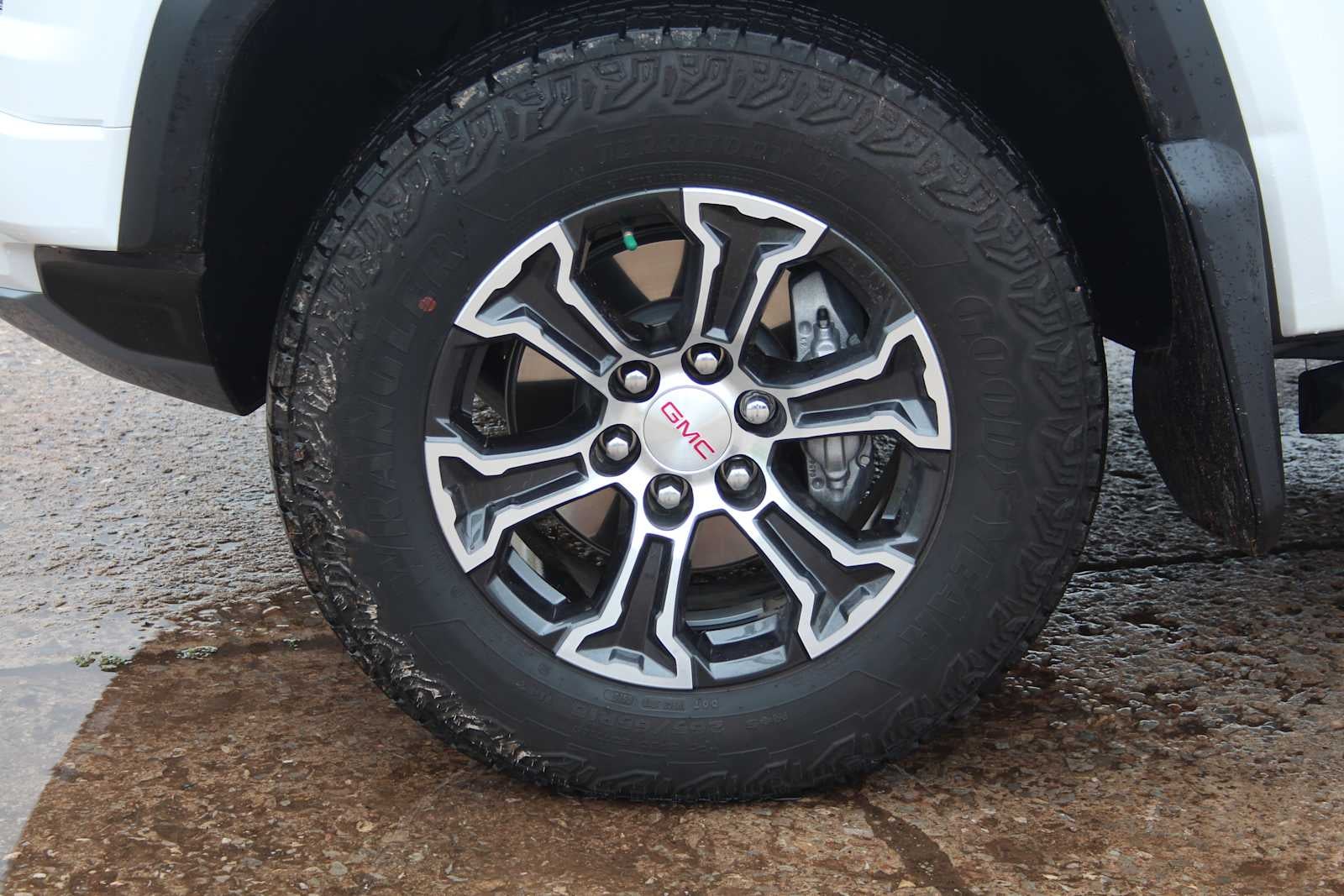 2025 GMC Canyon AT4