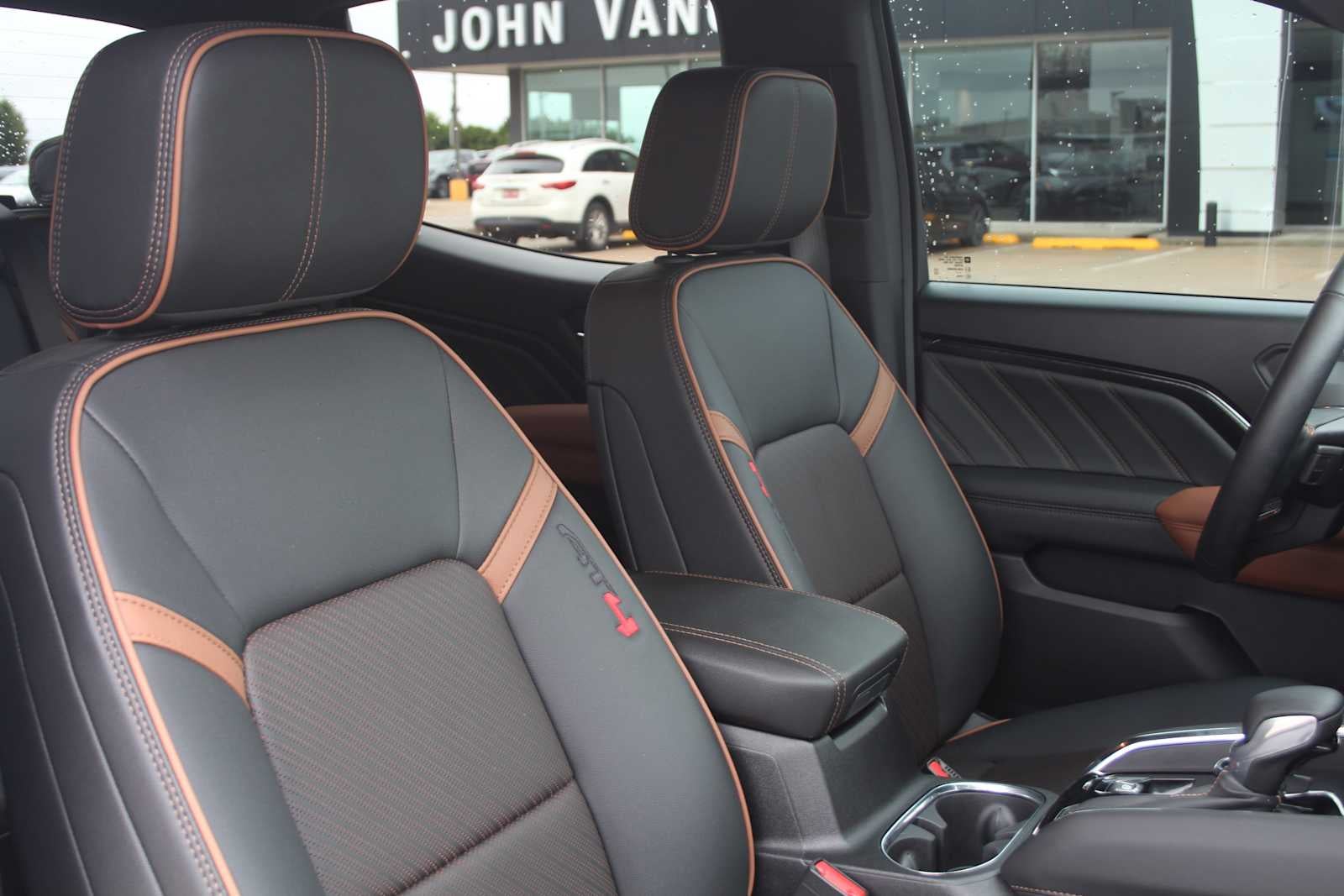 2025 GMC Canyon AT4