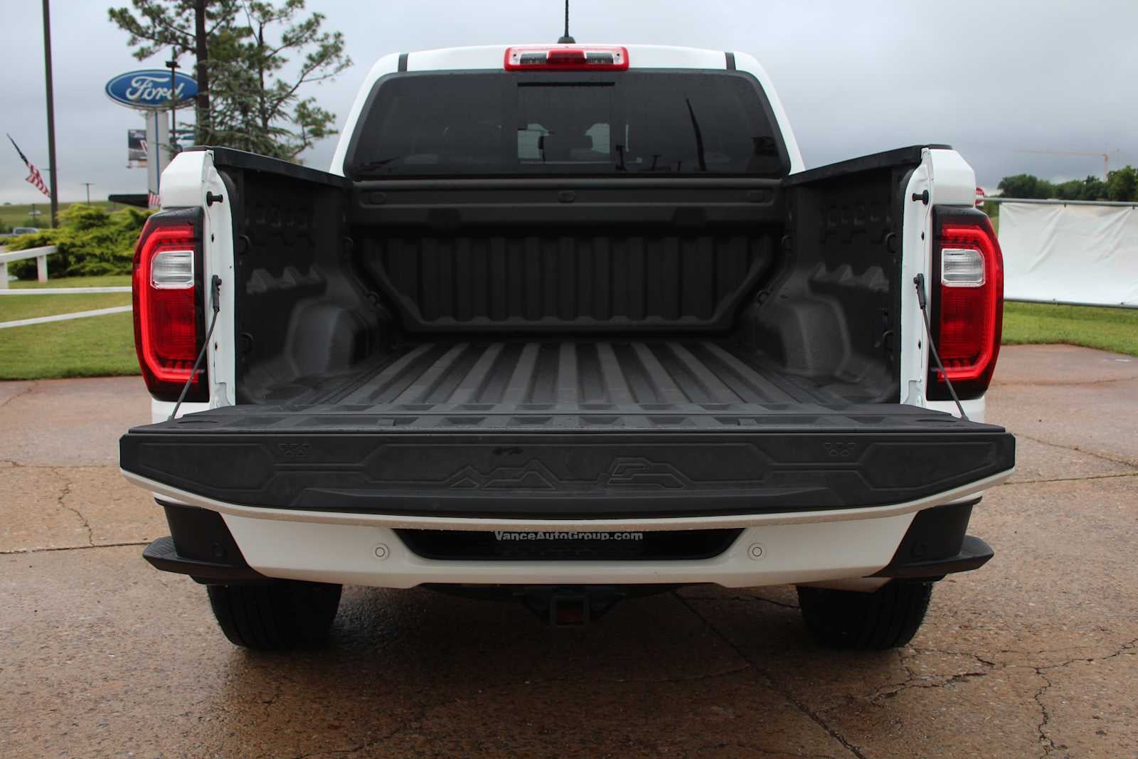 2025 GMC Canyon AT4