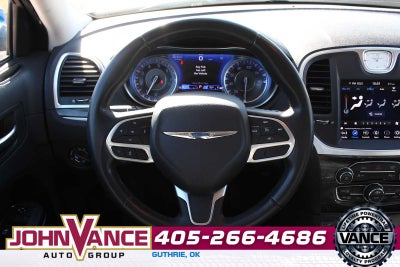 2021 Chrysler 300 Touring L