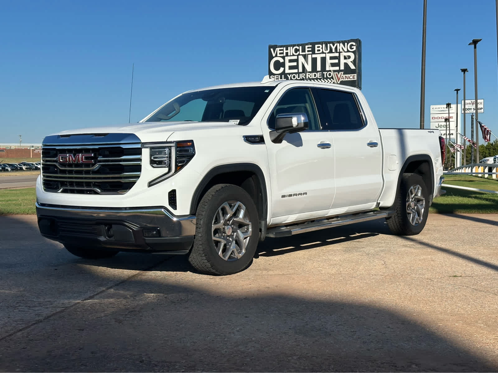 2025 GMC Sierra 1500 SLT