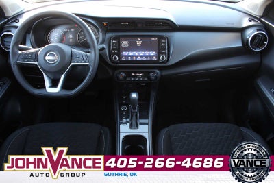 2022 Nissan Kicks SV