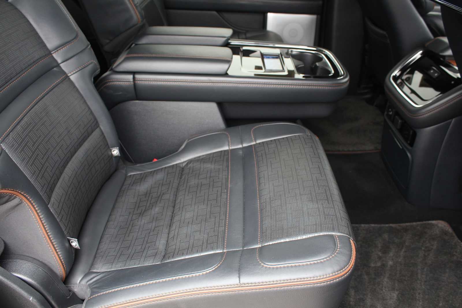 2022 Lincoln Navigator L Black Label