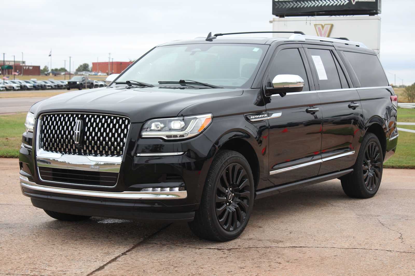 2022 Lincoln Navigator L Black Label