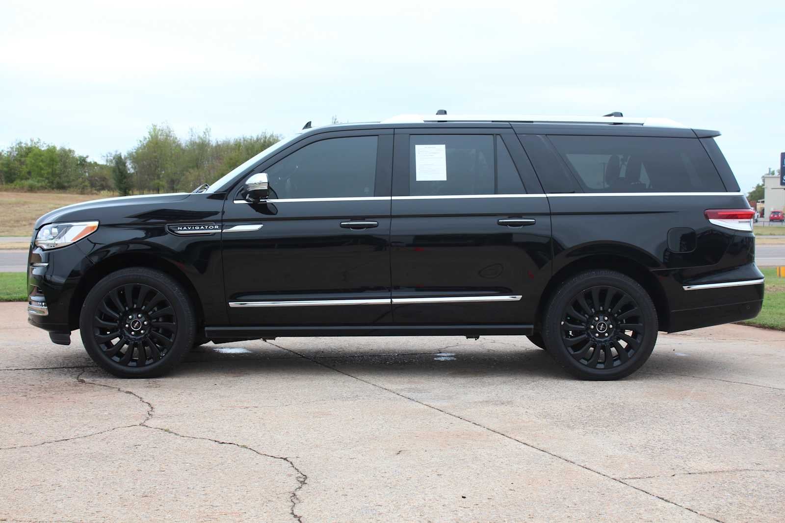2022 Lincoln Navigator L Black Label
