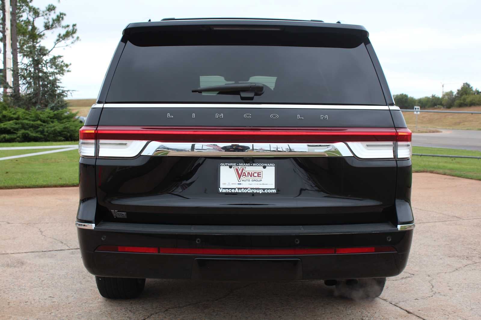 2022 Lincoln Navigator L Black Label