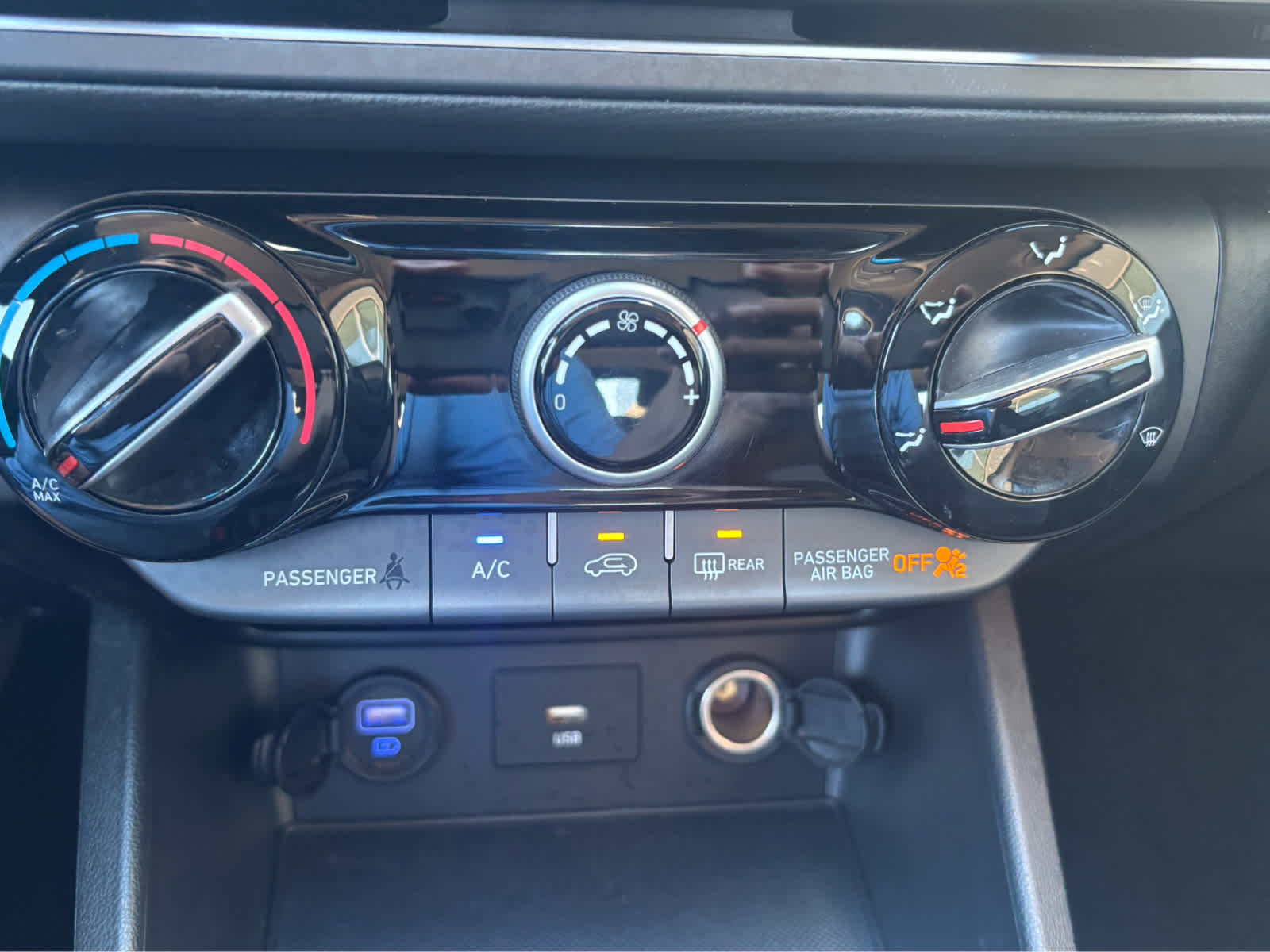2023 Hyundai Kona SE
