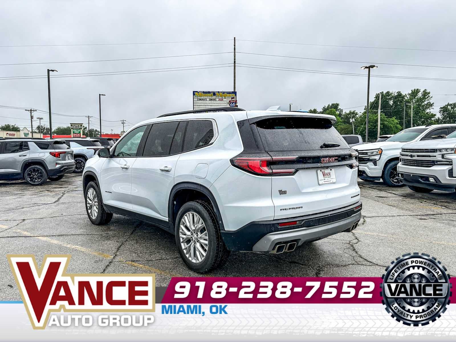 2025 GMC Acadia Elevation