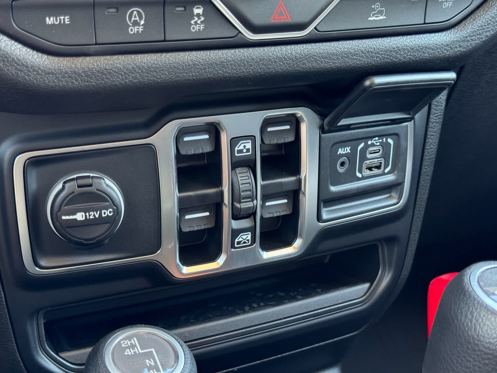 2025 Jeep Wrangler 4-Door Summit 4x4