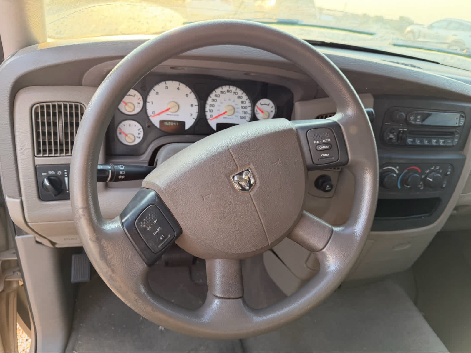 2004 Dodge Ram 1500 SLT/Laramie