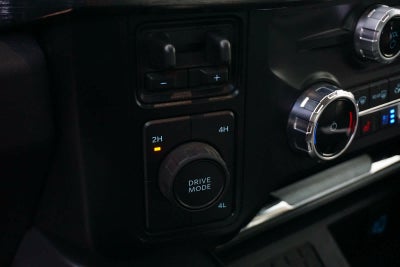 2025 Ford Super Duty F-350 DRW LARIAT