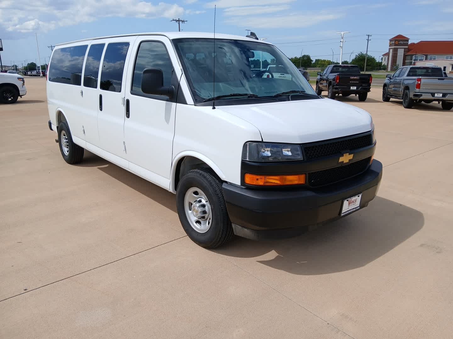 2025 Chevrolet Express Passenger RWD 3500 Extended Wheelbase LS