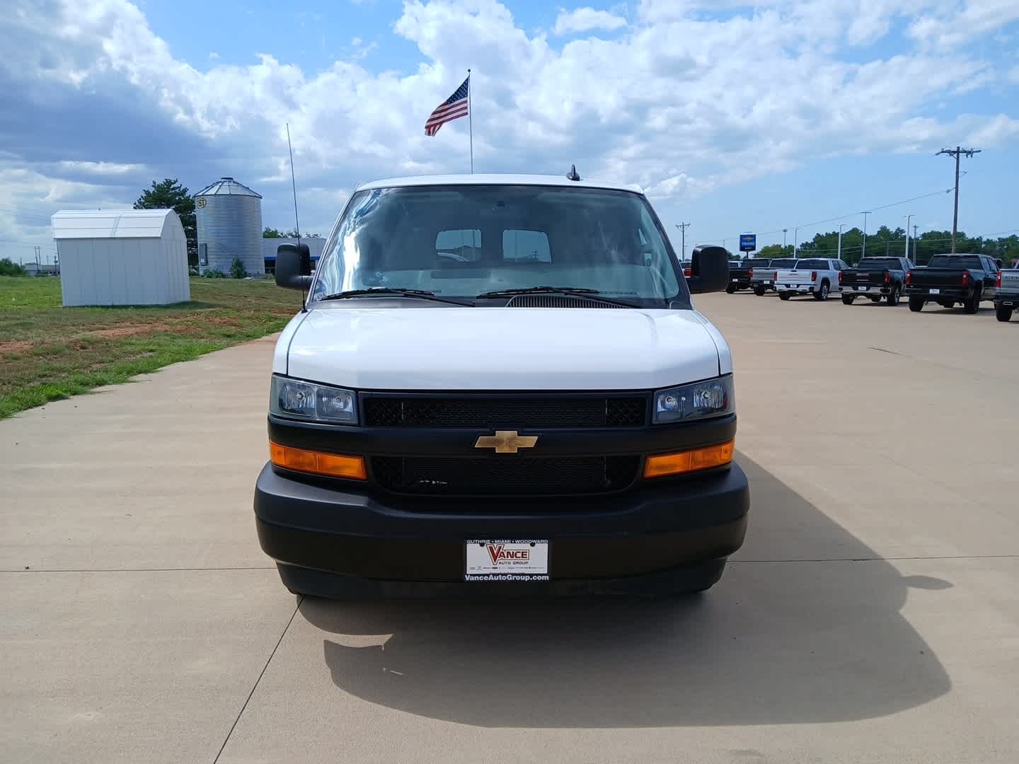 2025 Chevrolet Express Passenger RWD 3500 Extended Wheelbase LS