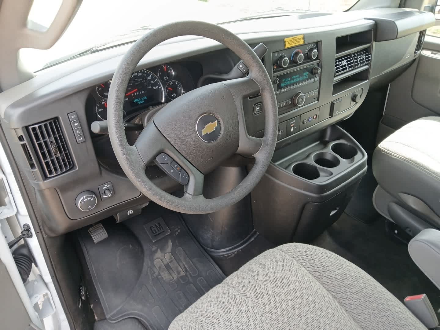 2025 Chevrolet Express Passenger RWD 3500 Extended Wheelbase LS