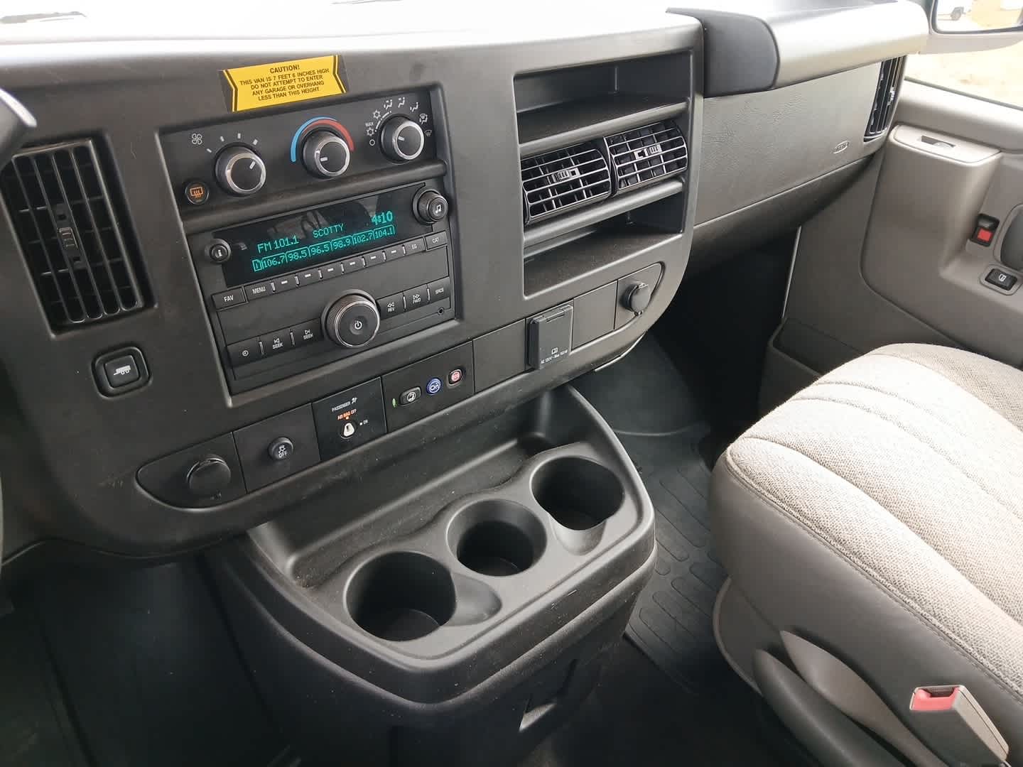 2025 Chevrolet Express Passenger RWD 3500 Extended Wheelbase LS