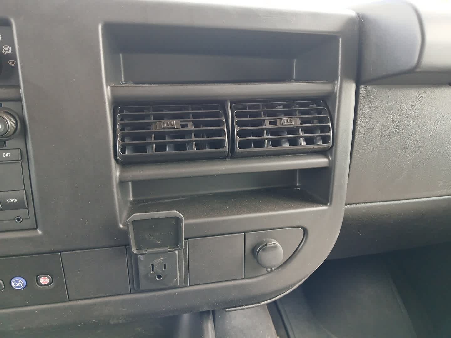 2025 Chevrolet Express Passenger RWD 3500 Extended Wheelbase LS