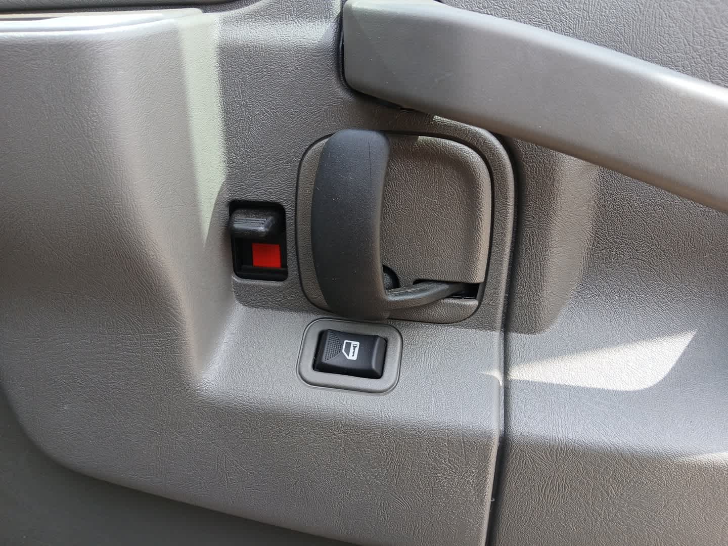 2025 Chevrolet Express Passenger RWD 3500 Extended Wheelbase LS