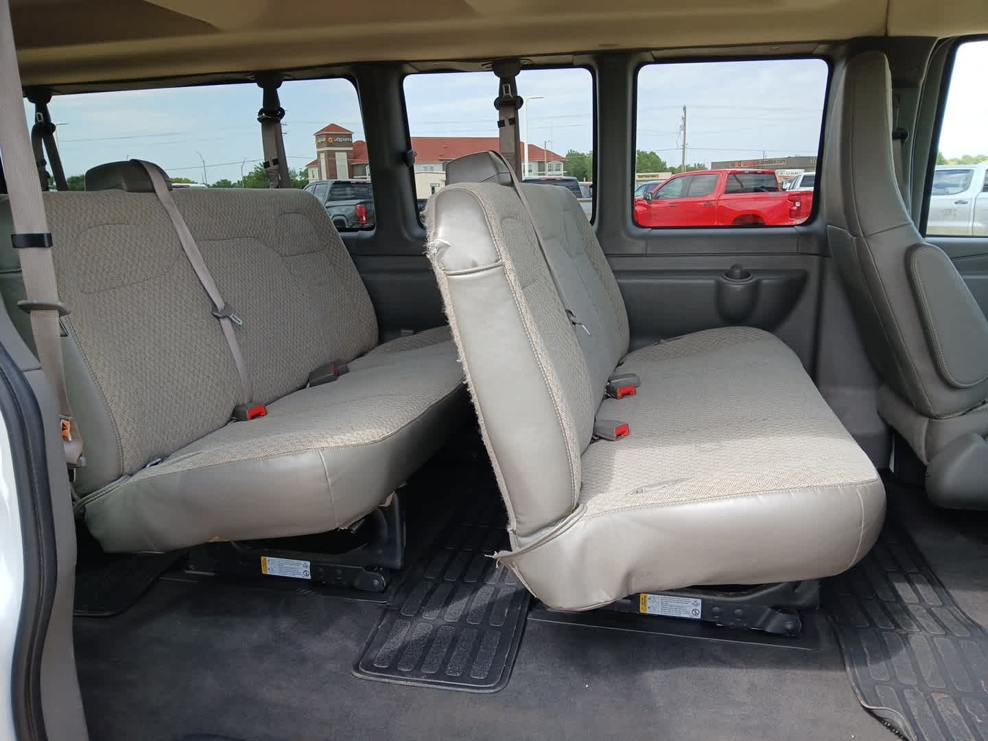 2025 Chevrolet Express Passenger RWD 3500 Extended Wheelbase LS