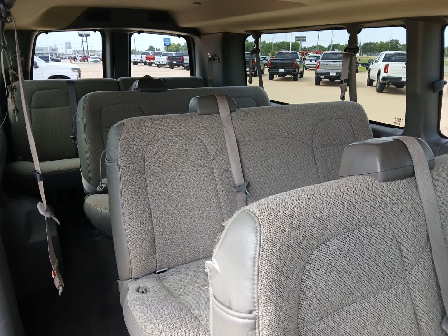 2025 Chevrolet Express Passenger RWD 3500 Extended Wheelbase LS