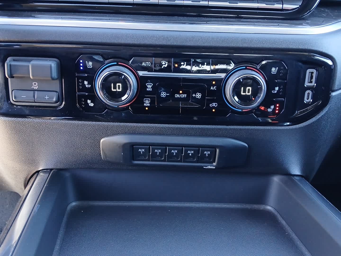 2025 Chevrolet Silverado 3500HD 4WD Crew Cab Long Bed LTZ