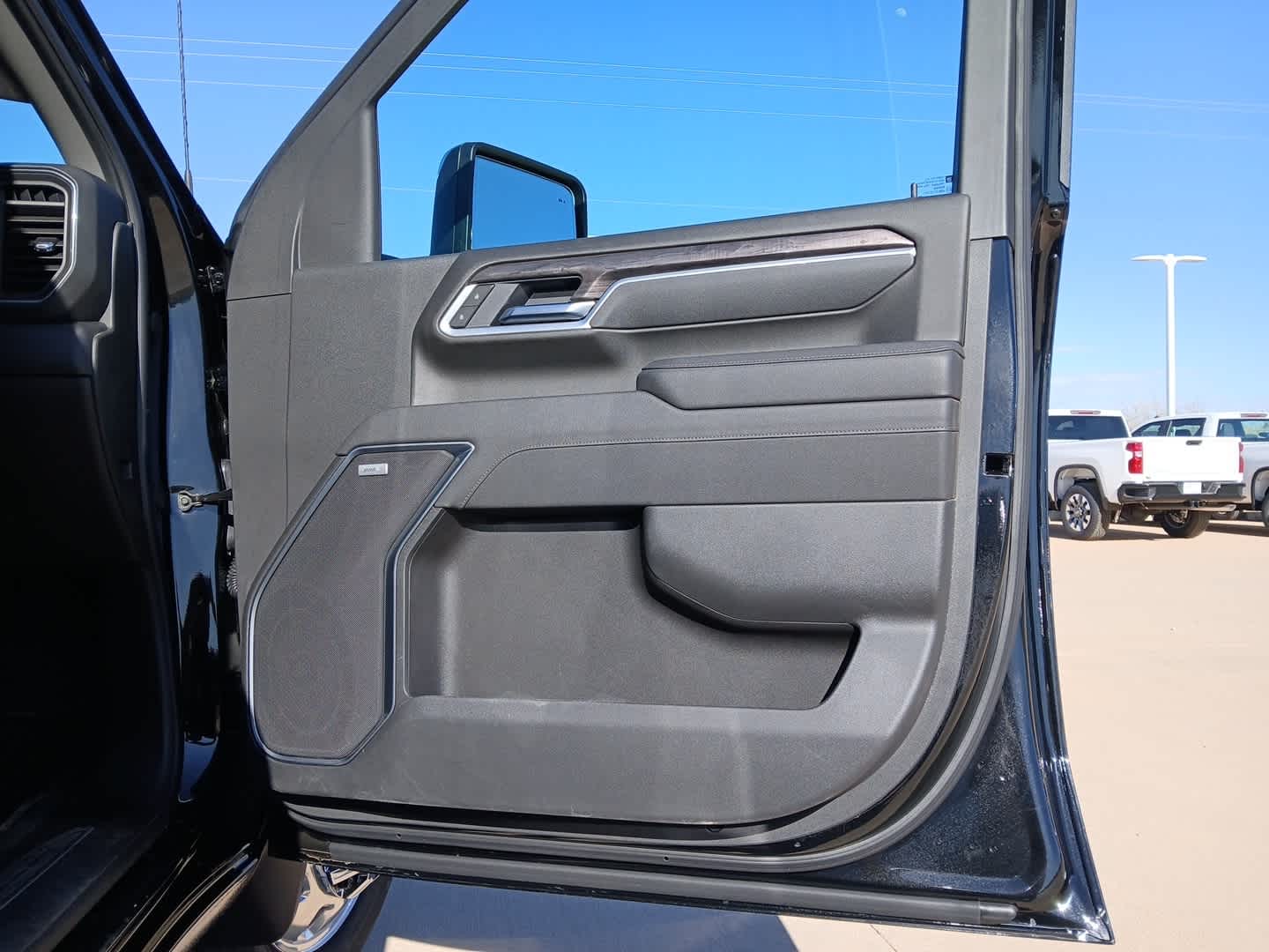 2025 Chevrolet Silverado 3500HD 4WD Crew Cab Long Bed LTZ