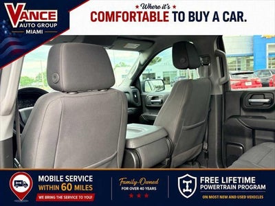 2023 Chevrolet Silverado 1500 4WD Crew Cab Short Bed Custom