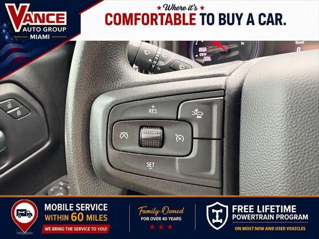 2023 Chevrolet Silverado 1500 4WD Crew Cab Short Bed Custom