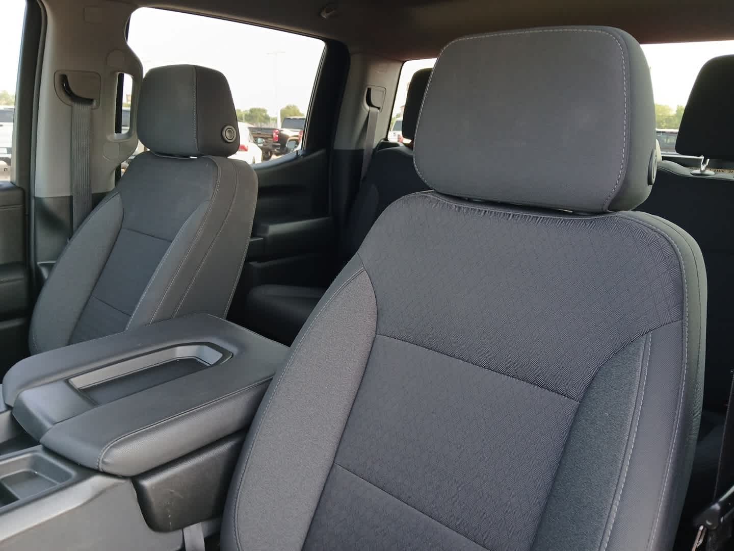 2022 Chevrolet Silverado 1500 LTD 4WD Crew Cab Short Bed LT