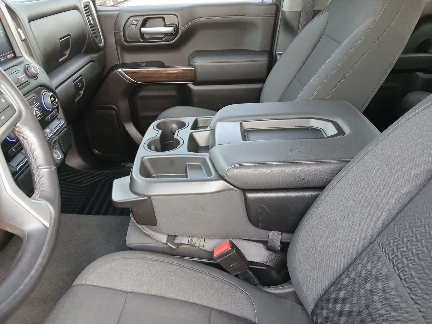 2022 Chevrolet Silverado 1500 LTD 4WD Crew Cab Short Bed LT