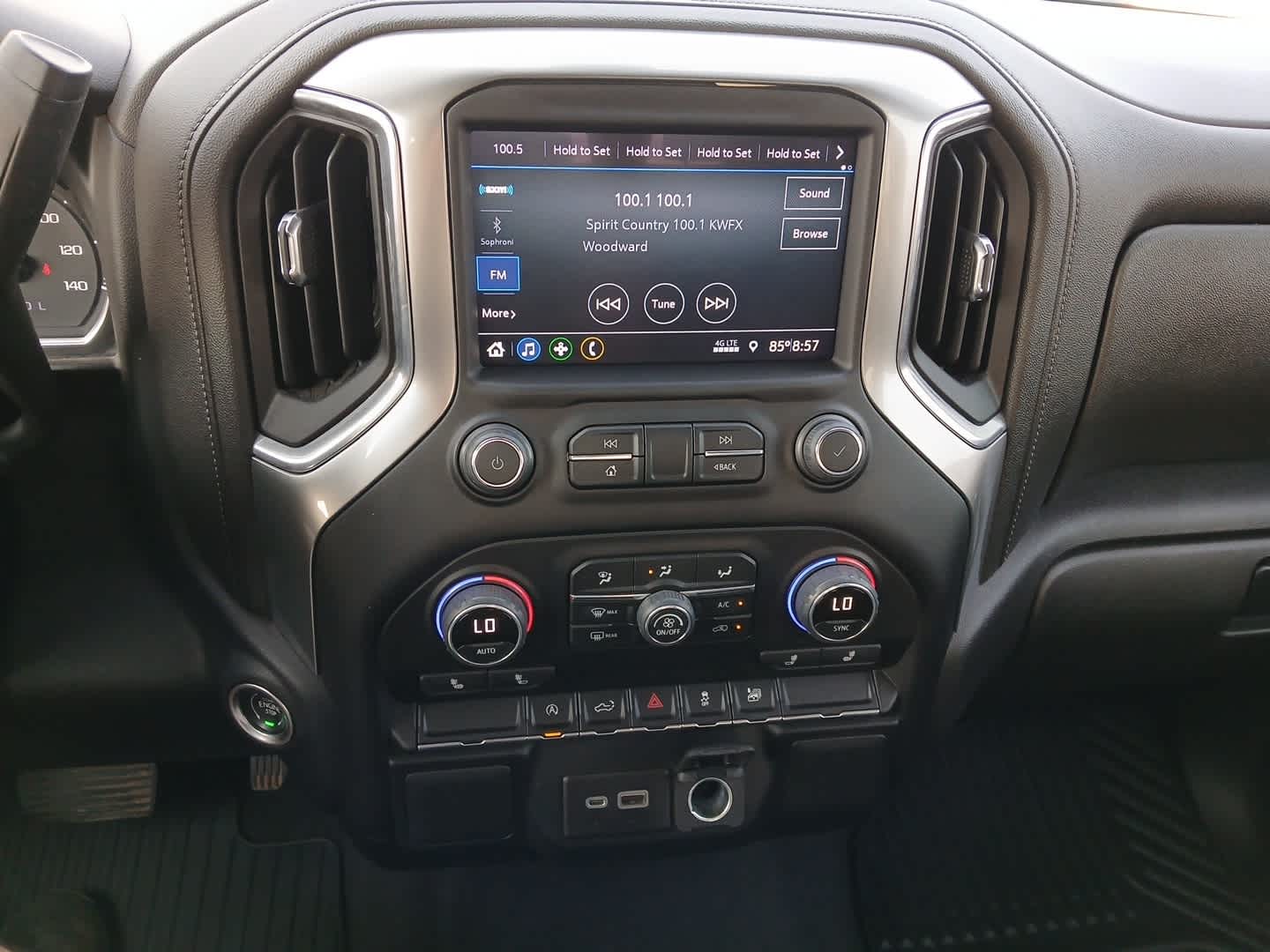 2022 Chevrolet Silverado 1500 LTD 4WD Crew Cab Short Bed LT