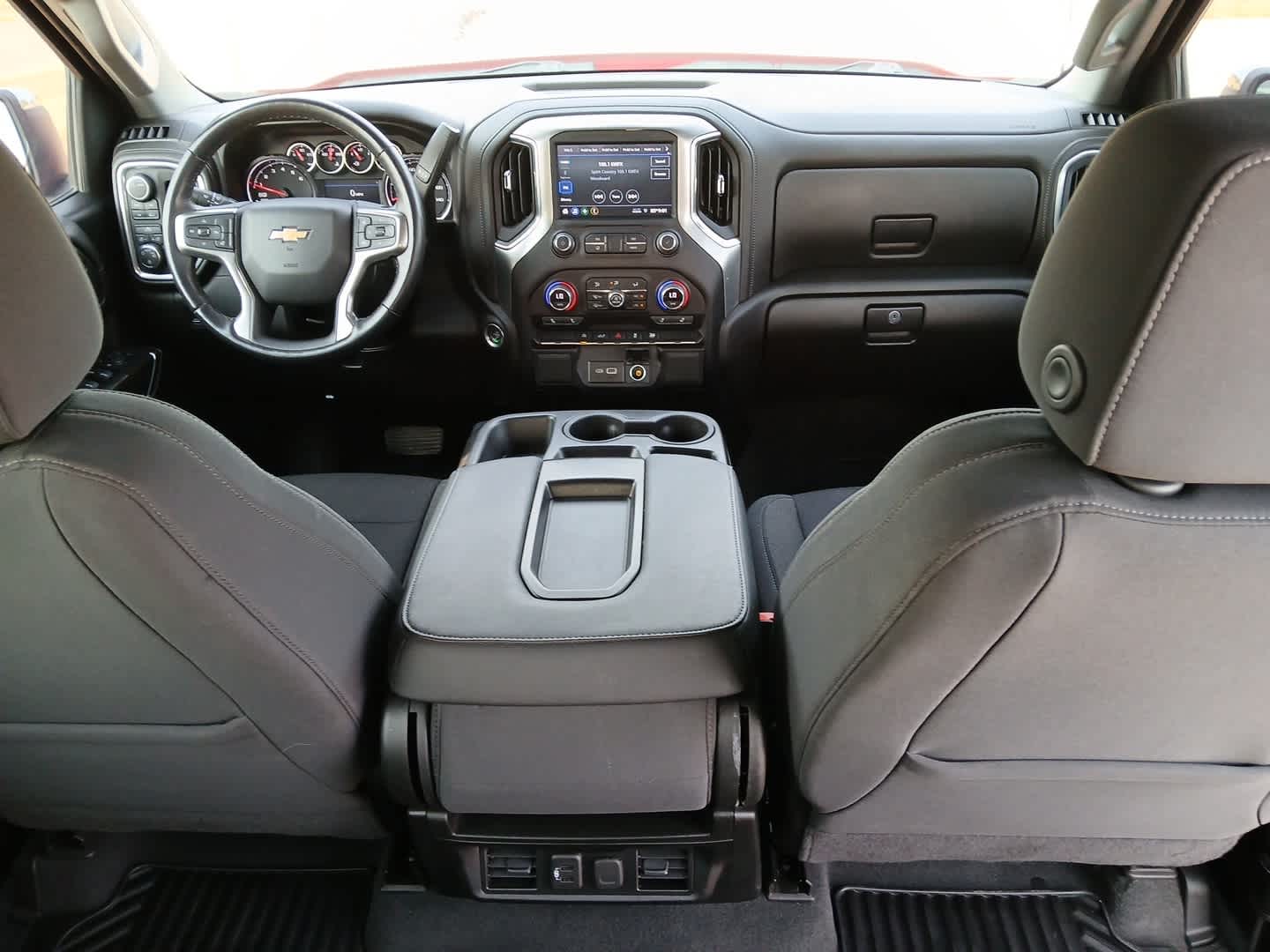 2022 Chevrolet Silverado 1500 LTD 4WD Crew Cab Short Bed LT