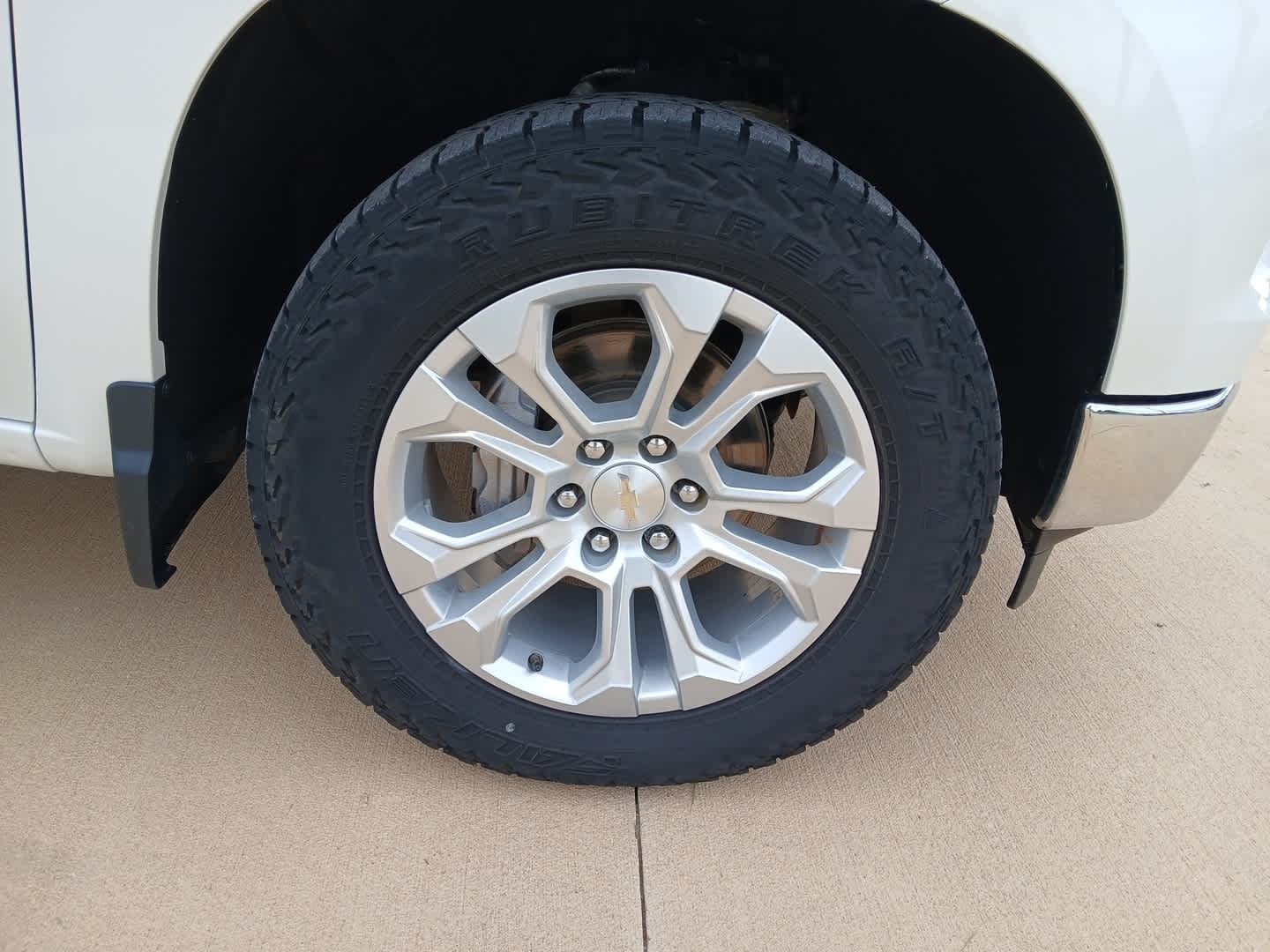 2024 Chevrolet Silverado 1500 4WD Crew Cab Short Bed LTZ