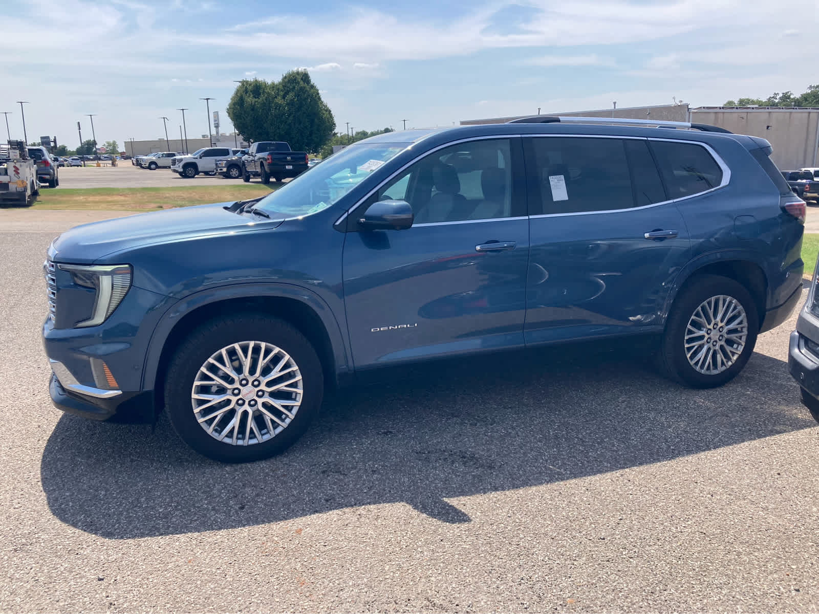 2026 GMC Acadia Denali AWD