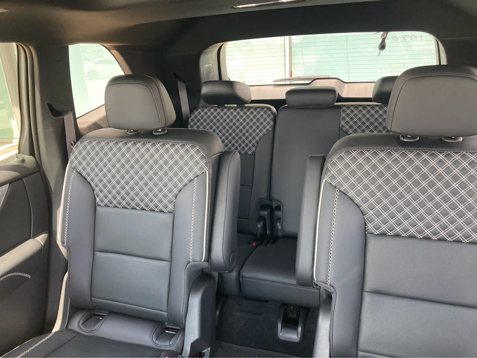 2026 GMC Acadia Denali AWD