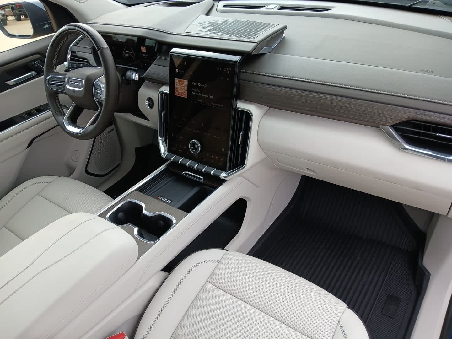 2026 GMC Acadia Denali AWD