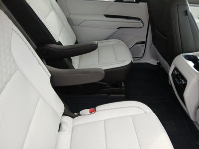 2026 GMC Acadia Denali AWD