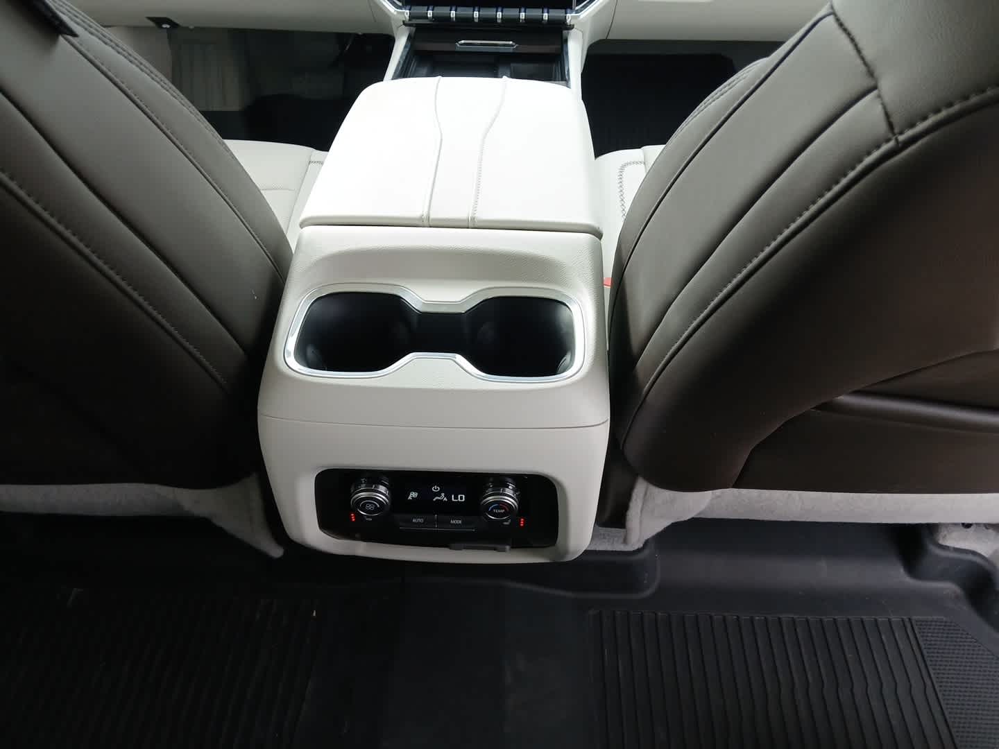 2026 GMC Acadia Denali AWD