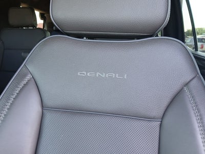 2022 GMC Yukon 4WD Denali