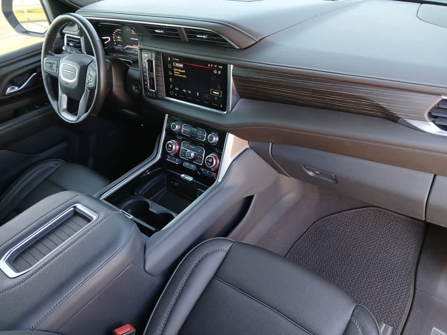 2022 GMC Yukon 4WD Denali