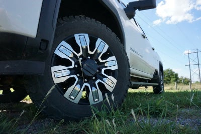 2025 GMC Sierra 2500HD 4WD Crew Cab Standard Bed Denali